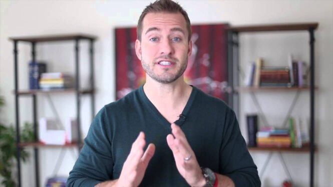 How To Survive Thanksgiving Being Single | Dating Advice for Women by Mat Boggs